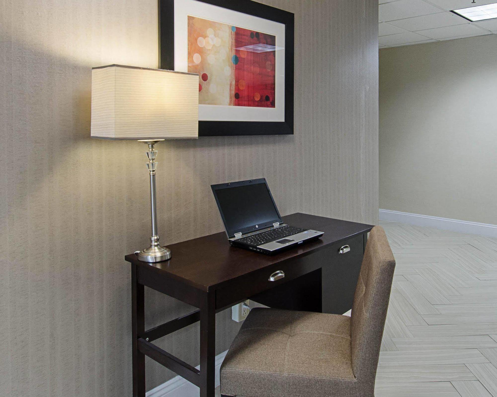 Suburban Extended Stay Hotel 월스터 외부 사진